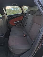 Opel Astra 2010 J-thumb-14