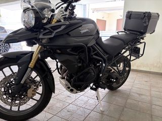 Triumph Tiger 800 2011-thumb-2