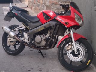 Honda CBR 125R 2004-thumb-1