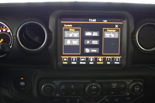 Jeep Wrangler 2019 OVERLAND-thumb-28
