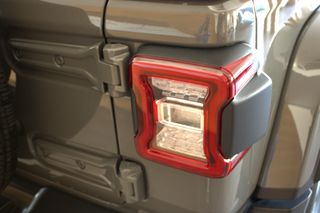 Jeep Wrangler 2019 OVERLAND-thumb-35