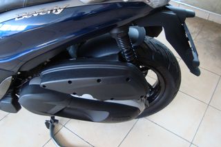 Piaggio Beverly 350 2013 BEVERLY 350 i SPORT TOURIHGK-thumb-11