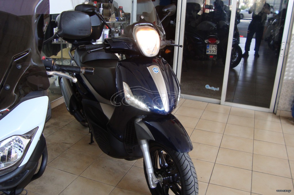 Piaggio Beverly 350 2013 BEVERLY 350 i SPORT TOURIHGK