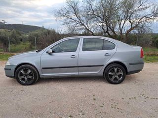 Skoda Octavia 2006 MPI 1.6-thumb-3