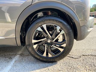 Peugeot 2008 2020 GT LINE-thumb-7