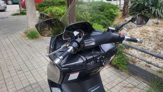 Suzuki Burgman 400 2009-thumb-49