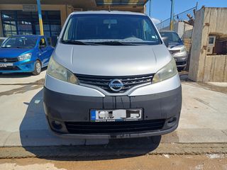 Nissan Evalia 2011-thumb-1