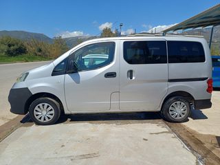 Nissan Evalia 2011-thumb-7