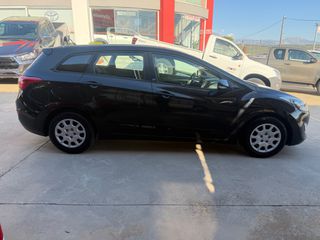 Hyundai i 30 2013 1,4c.c 90 hp STATION WAGON CRDi 16V  6 M/T-thumb-5