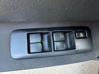 Nissan Qashqai 2011-thumb-10