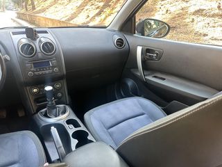 Nissan Qashqai 2011-thumb-12