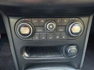 Nissan Qashqai 2011-thumb-16