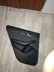 Επένδυση αριστερής πίσω πόρτας Audi Q5 ( με λάστιχα, αλουμινένιες επενδύσεις και κρύσταλλο)