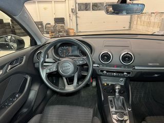 Audi A3 2018-thumb-1
