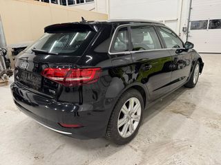 Audi A3 2018-thumb-5