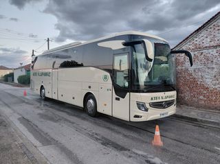 Mercedes-Benz 2023 TURISMO-thumb-6