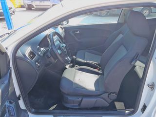Volkswagen Polo 2010 BLUEMOTION-thumb-7