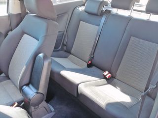 Volkswagen Polo 2010 BLUEMOTION-thumb-9
