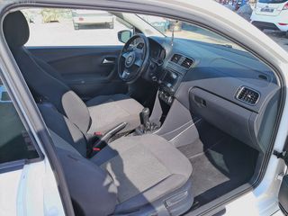 Volkswagen Polo 2010 BLUEMOTION-thumb-11