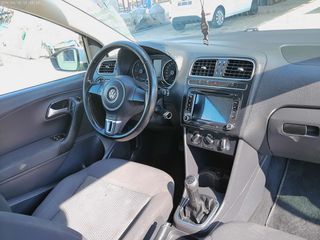 Volkswagen Polo 2010 BLUEMOTION-thumb-12