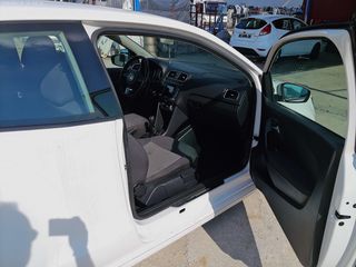 Volkswagen Polo 2010 BLUEMOTION-thumb-13
