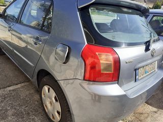 Toyota Corolla 2004 VVTI 16V 1400CC-thumb-5