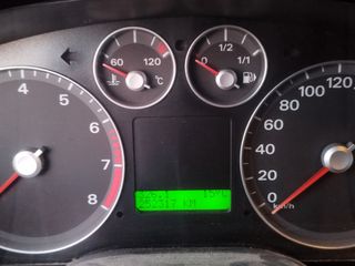 Ford Focus 2005 1.6 Duratec Ti-VCT 16V GHIA-thumb-6