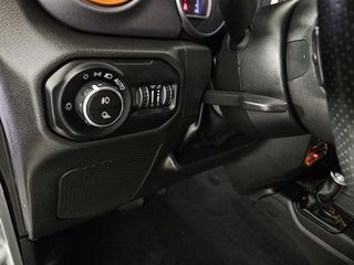 Jeep Gladiator 2022 mojave-thumb-11