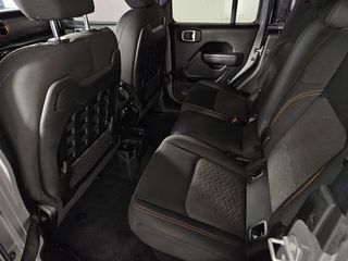Jeep Gladiator 2022 mojave-thumb-15