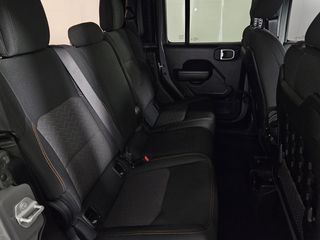 Jeep Gladiator 2022 mojave-thumb-16