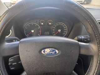 Ford Focus 2005-thumb-8