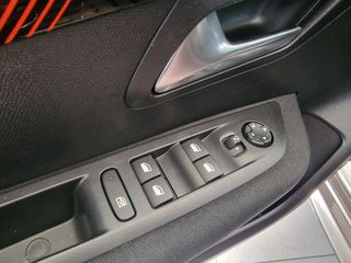 Peugeot 208 2022 ALLURE-thumb-16