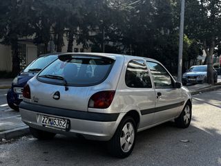Ford Fiesta 2000-thumb-4