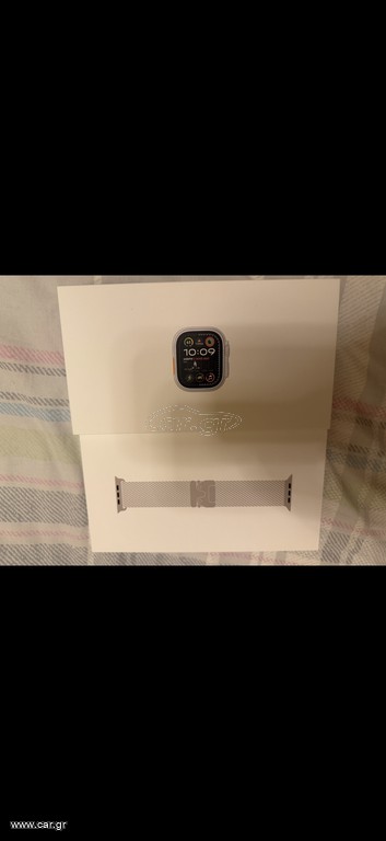 Apple Watch Ultra 2 Titanium Milanese Loop