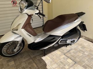 Piaggio Beverly 300i 2016-thumb-10