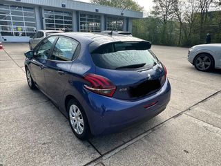 Peugeot 208 2018 1.2 PURETECH 82-thumb-2