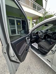 Toyota RAV 4 2009 2.0 VVT-i 158hp 4x2-thumb-12