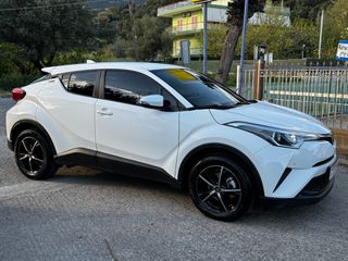 Toyota C-HR 2019-thumb-2