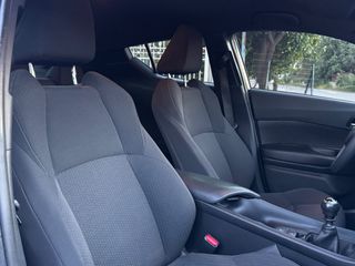 Toyota C-HR 2019-thumb-36