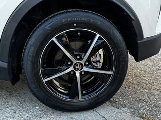 Toyota C-HR 2019-thumb-11