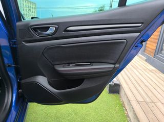 Renault Megane E-TECH 2021 1.6 Plug-in Hybrid E-Tech R.S. LINE-thumb-45
