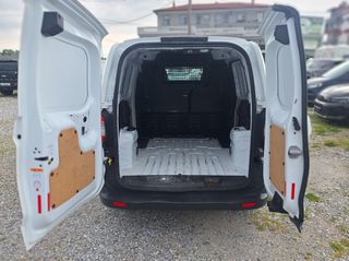 Ford Courier 2019-thumb-9