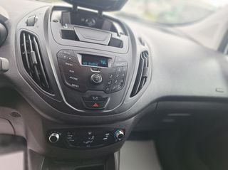 Ford Courier 2019-thumb-27