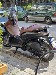 Piaggio Beverly 300 2013-thumb-2
