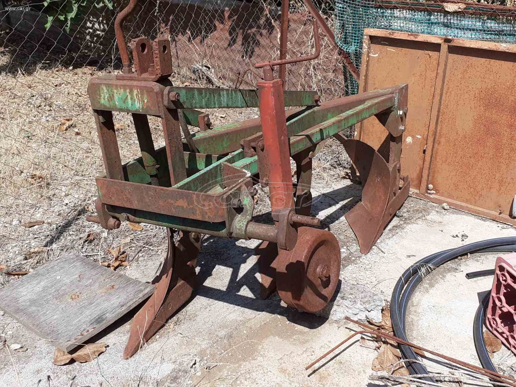 Πωλείται Υνί