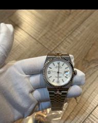 Rolex land-dweller