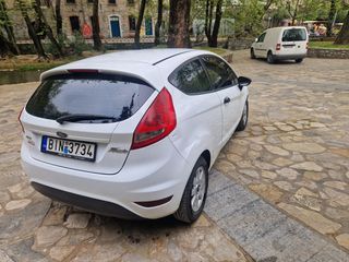 Ford Fiesta 2010-thumb-6