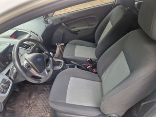 Ford Fiesta 2010-thumb-8