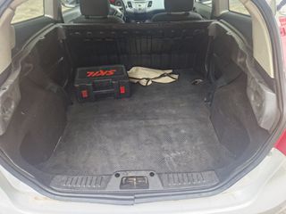 Ford Fiesta 2010-thumb-12
