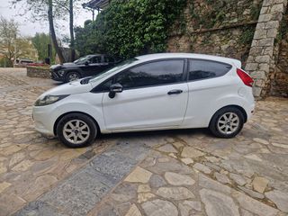 Κλούβα Ford 2010 Fiesta-thumb-6